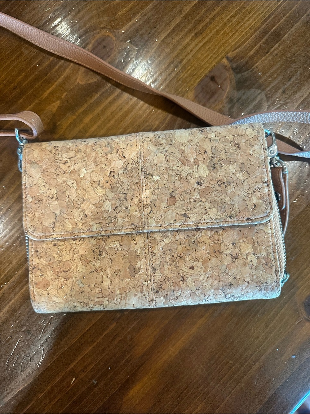Thirty one Jewel. Cork Crossbody Wallet Bag - Natural Cork